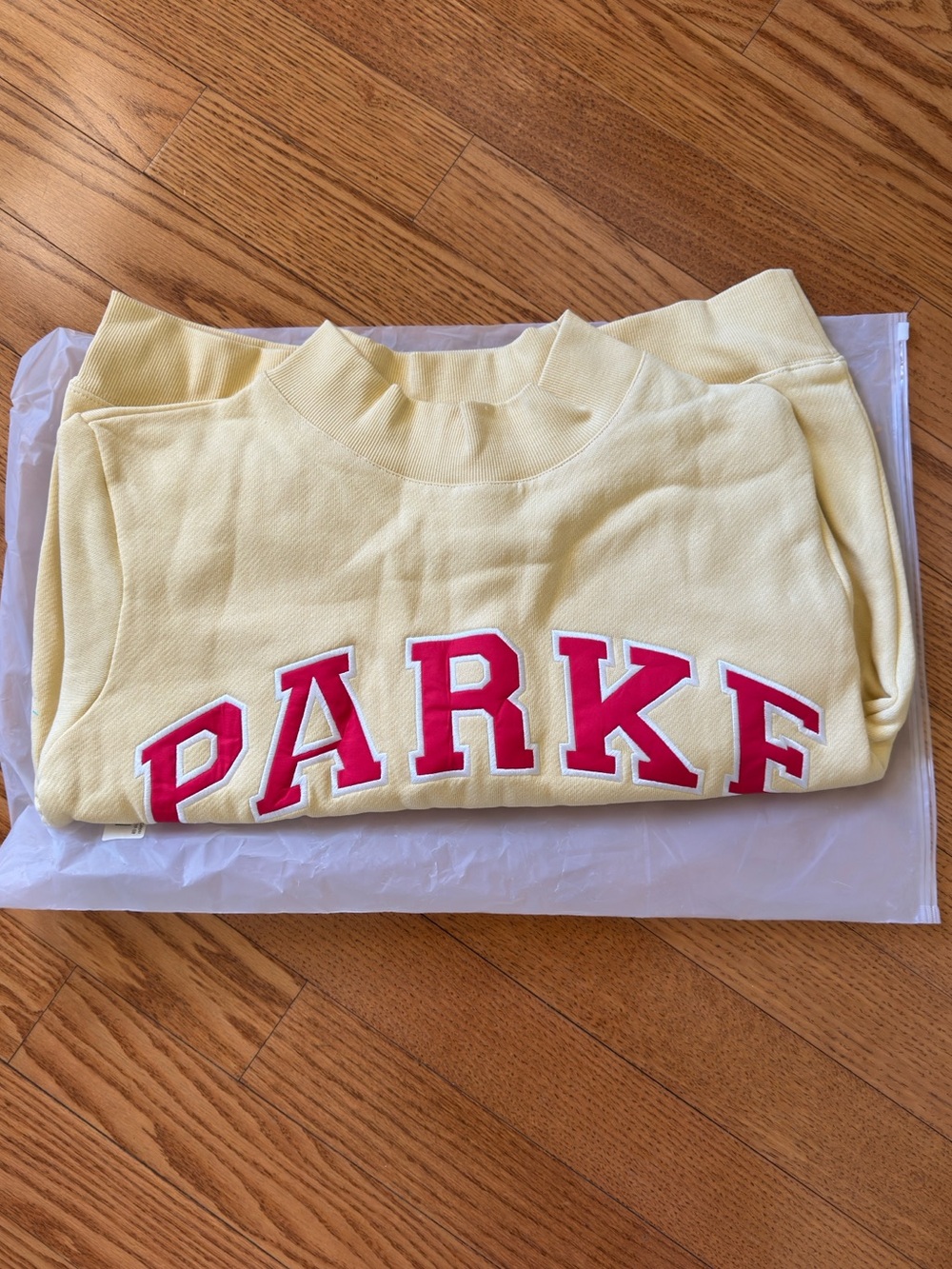 PARKE SUMMERLAND 2026 lemonade sweatshirt S/M NIB